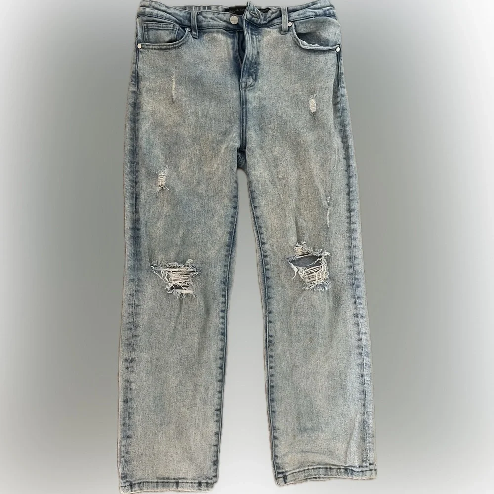 Jeans - Picture 1 of 4